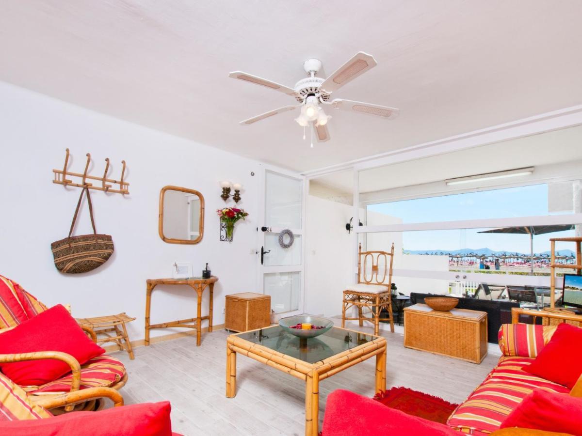 Oiza Castle 24 At Beach, Wifi And Aircon Apartment *